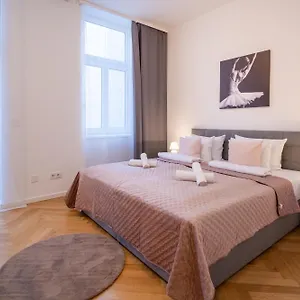 https://home-sweet-homet6.vienna-besthotels.com
