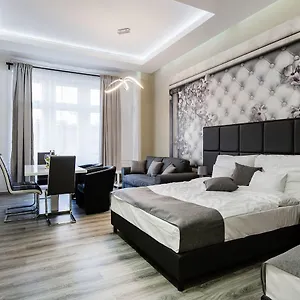  דירה A Golden Star Modern Luxury And