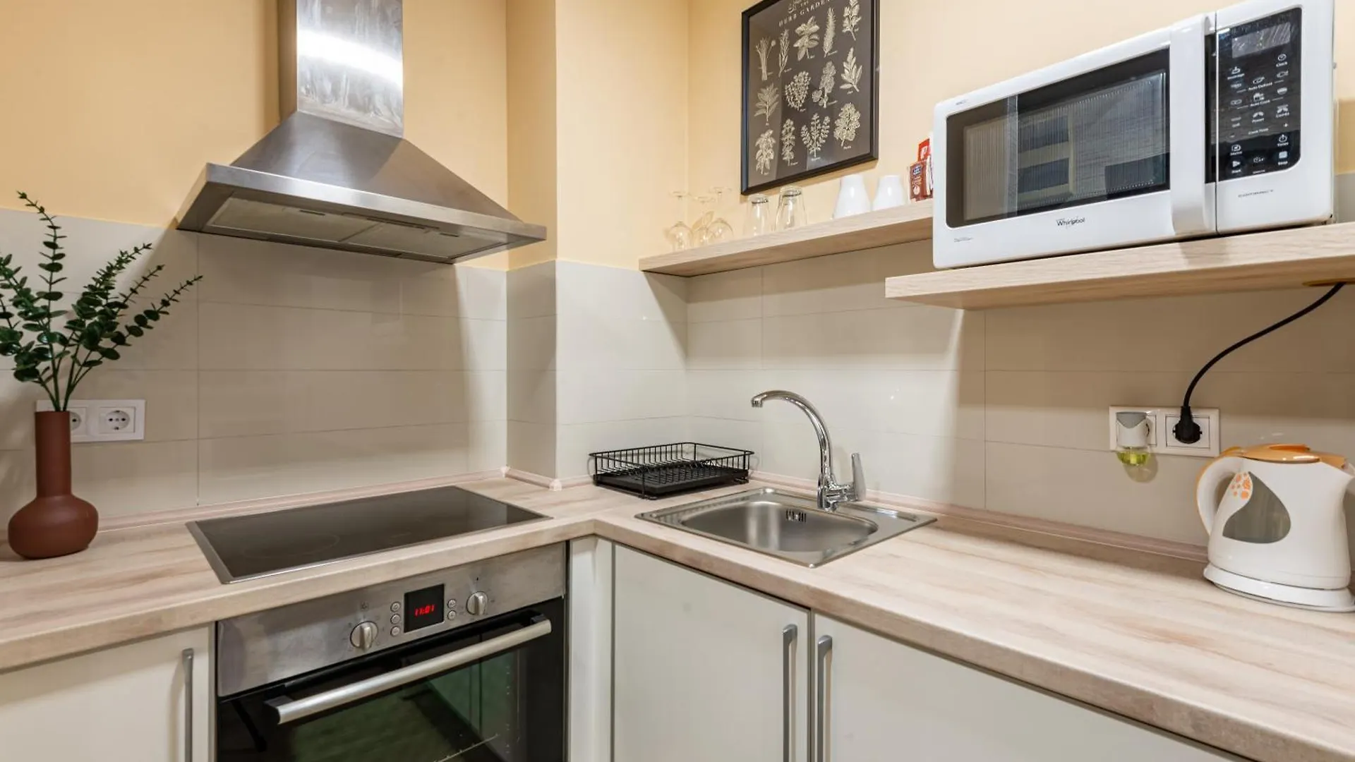 Budapest Holidays Apartments & Spa